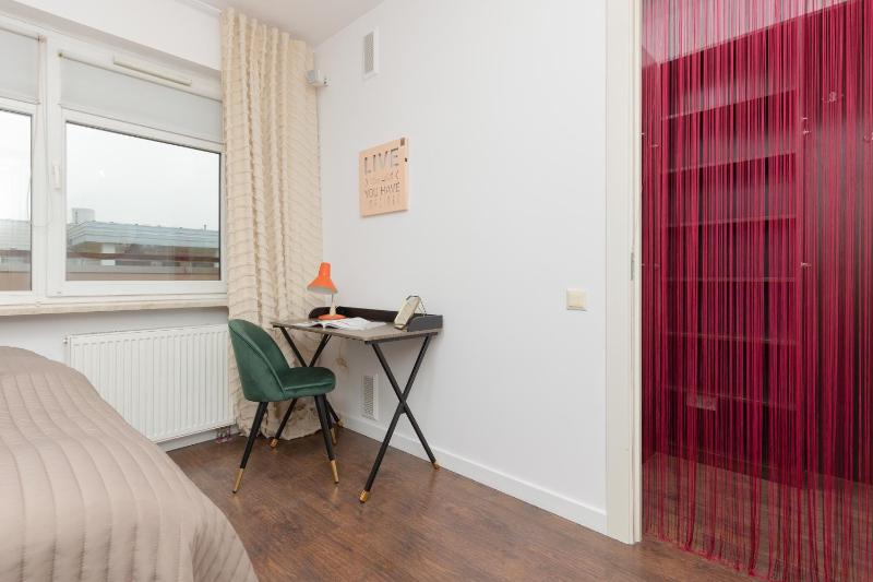 Bright Apartment for Two with Balcony Near Wilanow Palace by Noclegi Renters - image 16