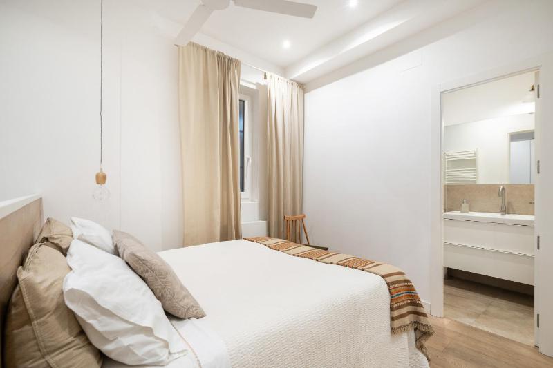Velarde Luxury & Design Apartment - Malasana - image 8