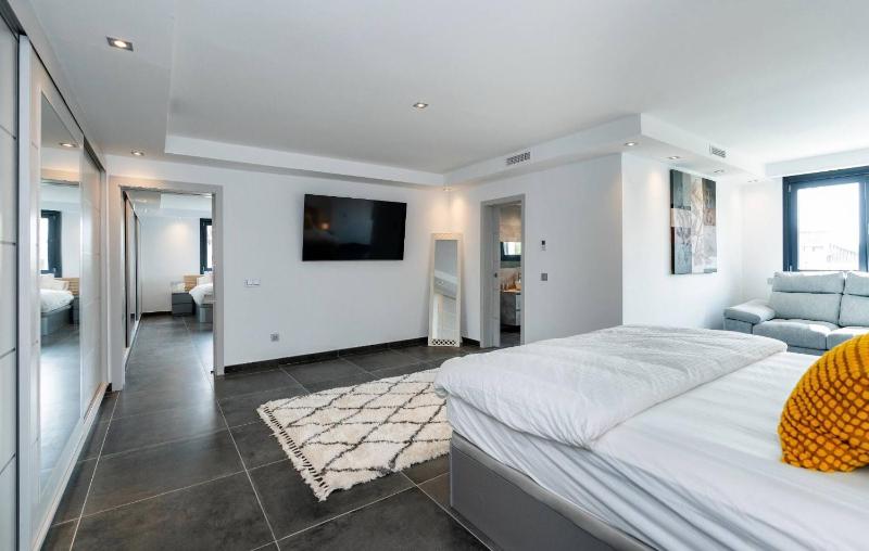 Luxurious Villa NicoAngelo - image 47