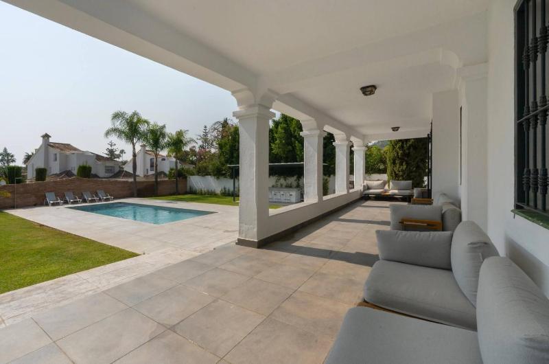 Luxurious Villa NicoAngelo - image 18