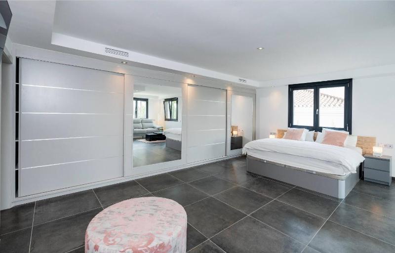 Luxurious Villa NicoAngelo - image 33