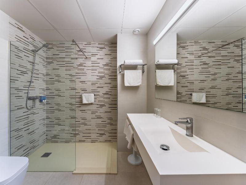 Hotel Alone - image 19