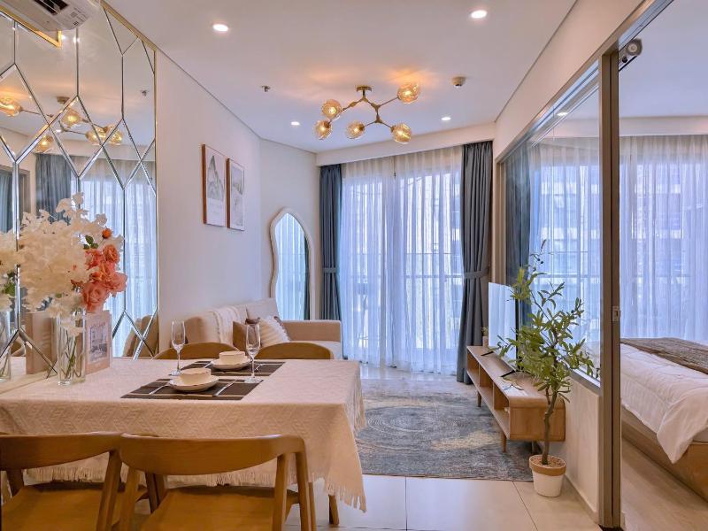 Seaside Apartment - The Song - image 10
