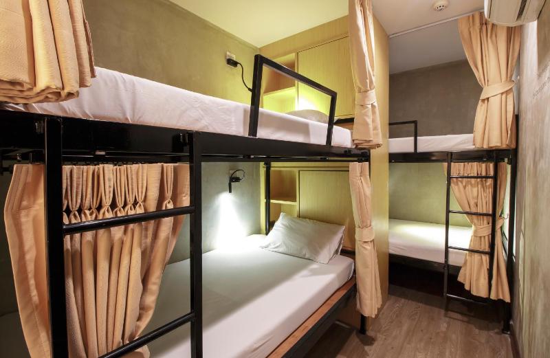 Bed in 4-Bed Mixed Dormitory Room image 1