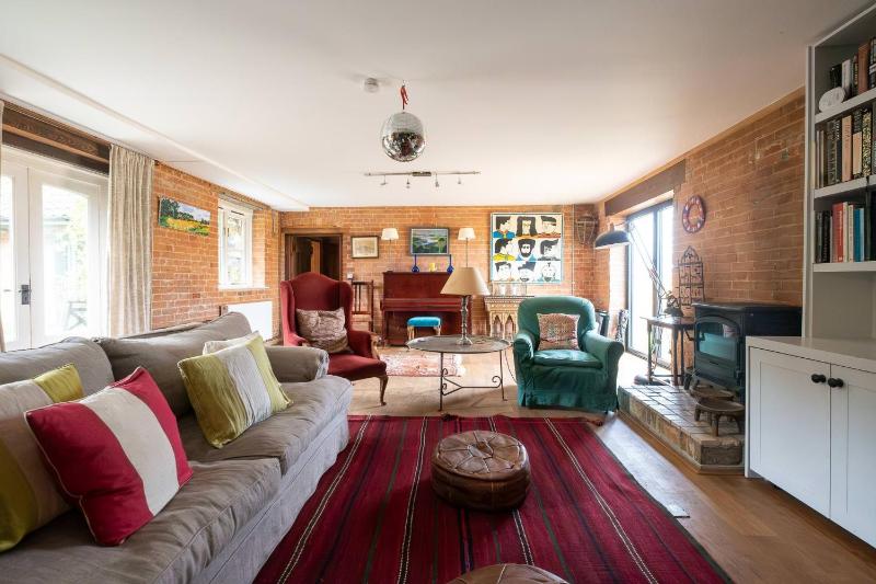 The Dairy House #Aldeburgh #SnapeMaltings - sleeps 11 - NOT SUITABLE FOR HENS OR STAGS OR ANY SIMILAR NOISY EVENTS DUE TO PROXIMITY OF NEIGHBOURS WHO VALUE THEIR PEACEFUL SETTING - Manage by Aldeburgh Coastal Cottages - image 40