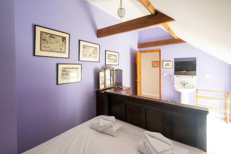 The Dairy House #Aldeburgh #SnapeMaltings - sleeps 11 - NOT SUITABLE FOR HENS OR STAGS OR ANY SIMILAR NOISY EVENTS DUE TO PROXIMITY OF NEIGHBOURS WHO VALUE THEIR PEACEFUL SETTING - Manage by Aldeburgh Coastal Cottages - image 24