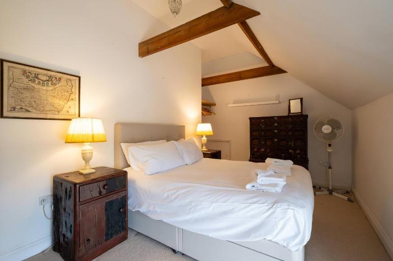 The Dairy House #Aldeburgh #SnapeMaltings - sleeps 11 - NOT SUITABLE FOR HENS OR STAGS OR ANY SIMILAR NOISY EVENTS DUE TO PROXIMITY OF NEIGHBOURS WHO VALUE THEIR PEACEFUL SETTING - Manage by Aldeburgh Coastal Cottages - image 45