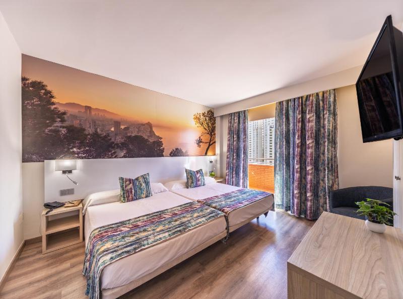 Hotel Tropic - image 8