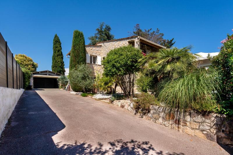 Le Mas des Aromes - Piscine Privée - image 17