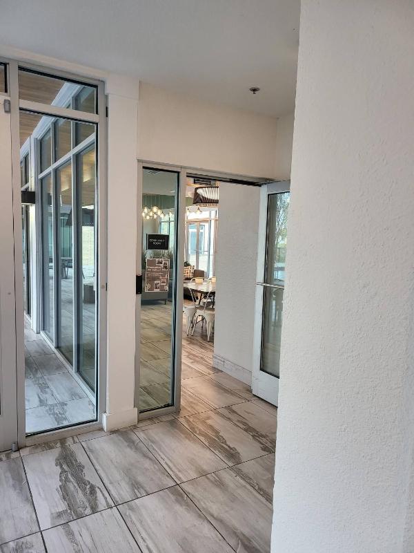 Riverwalk View Luxe Condo Views Pool Free Parking - image 32