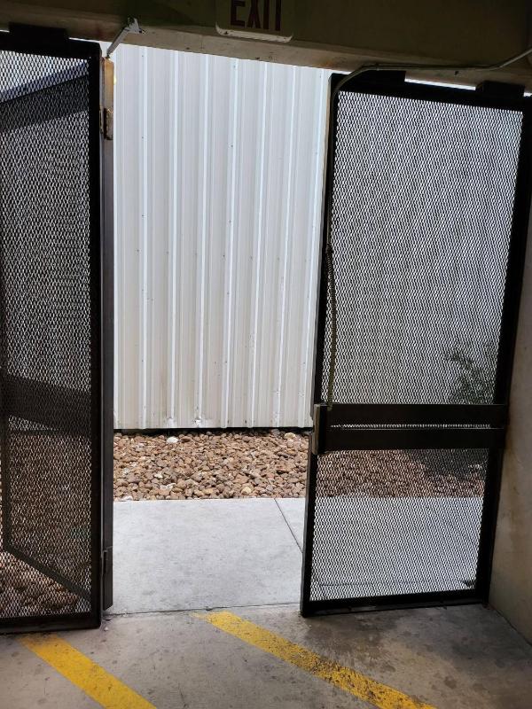 Chic Riverwalk Facing Condo Pool View Free Parking Pets Welcome - image 45