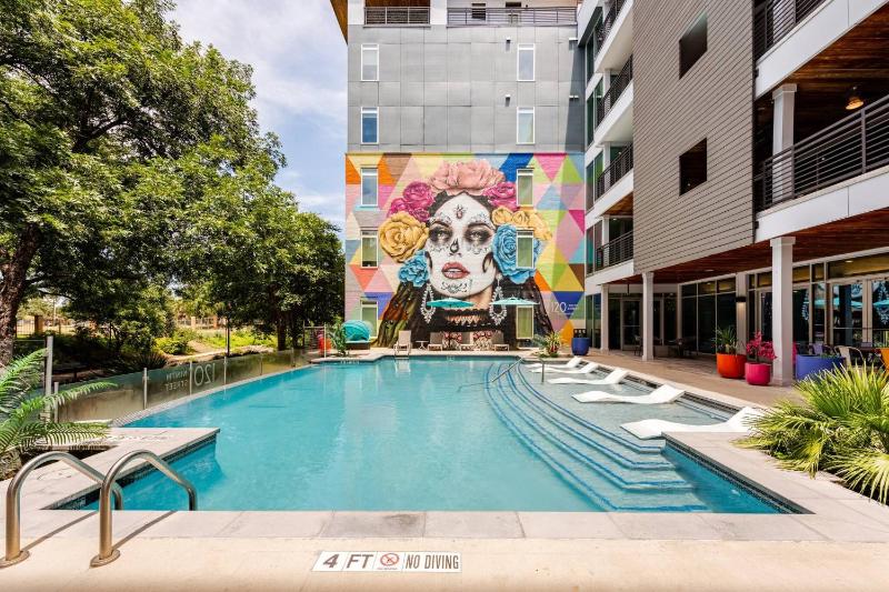 Riverwalk Downtown Luxury Pool Free Parking - image 33