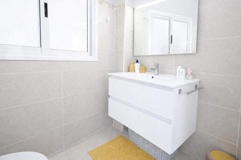 Ocean Apartment - image 4