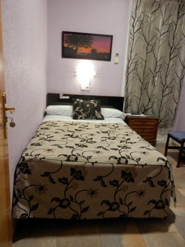 Single Room image 1