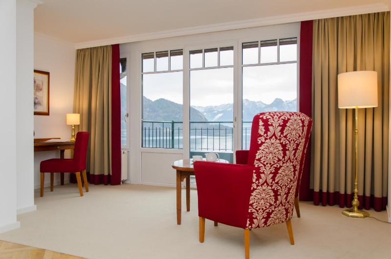 Double Room with Lake View image 1