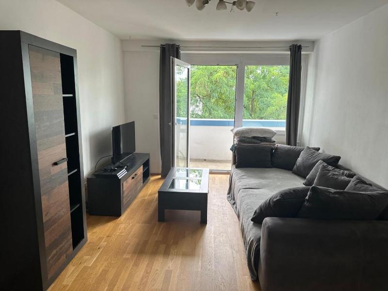 Modern Apartment Near the Exhibition Center - image 16
