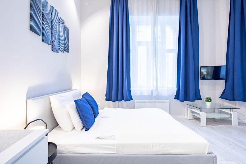 Very Central - Comfy - Design Studio - image 1