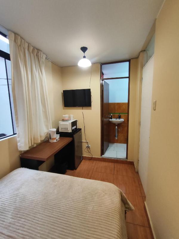Acogedora habitación doble Larcomar - image 6