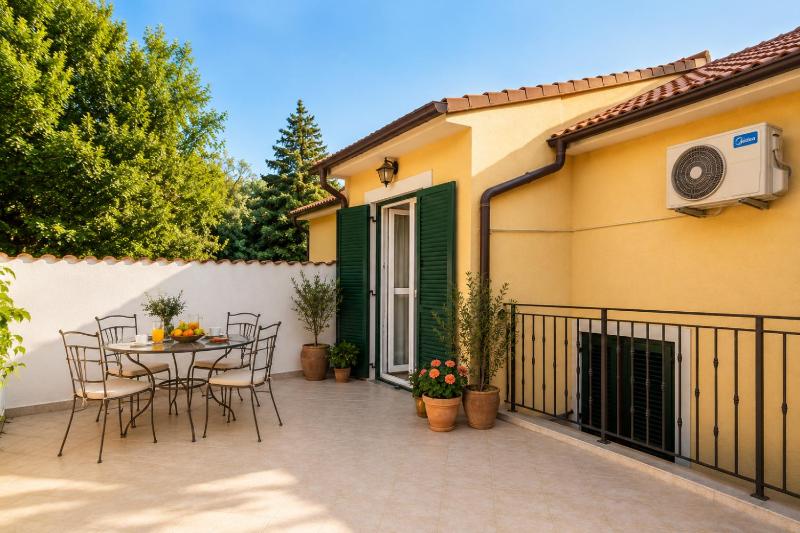 Studio Apartman Blue Sky - image 1