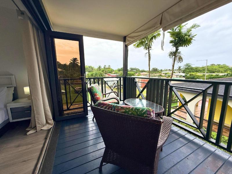Ixora 7 - 1 Bed Apartment In Holetown w/ Pool & AC - image 5