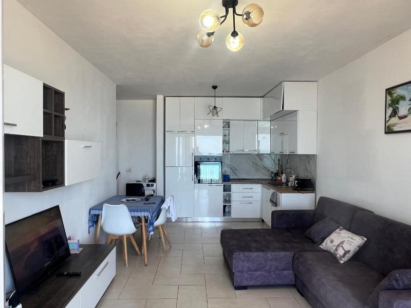 Direct sea view - image 15