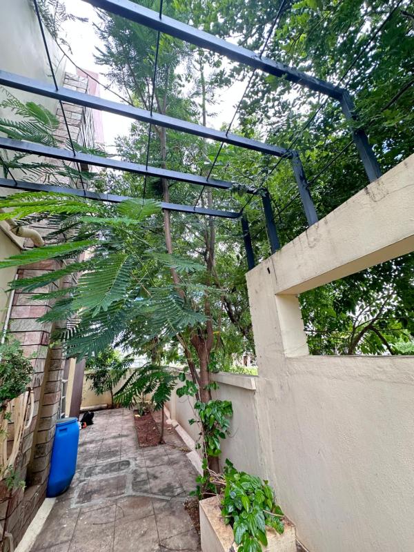 NILAMUKIL HOMESTAY - image 11