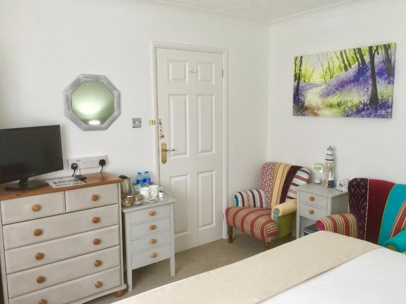Double or Twin Room image 2