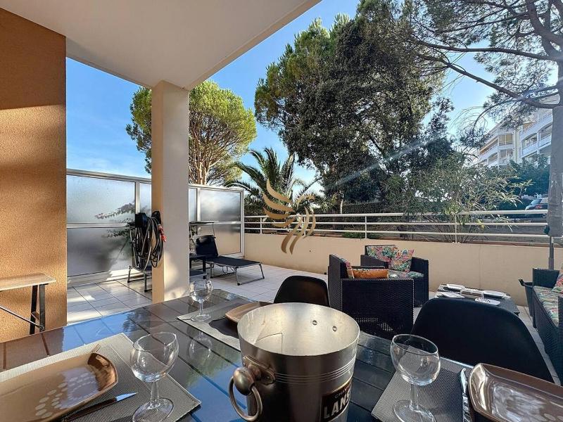 BellaHorizon T2-view of garden-terrace-park-WIFI. - image 36
