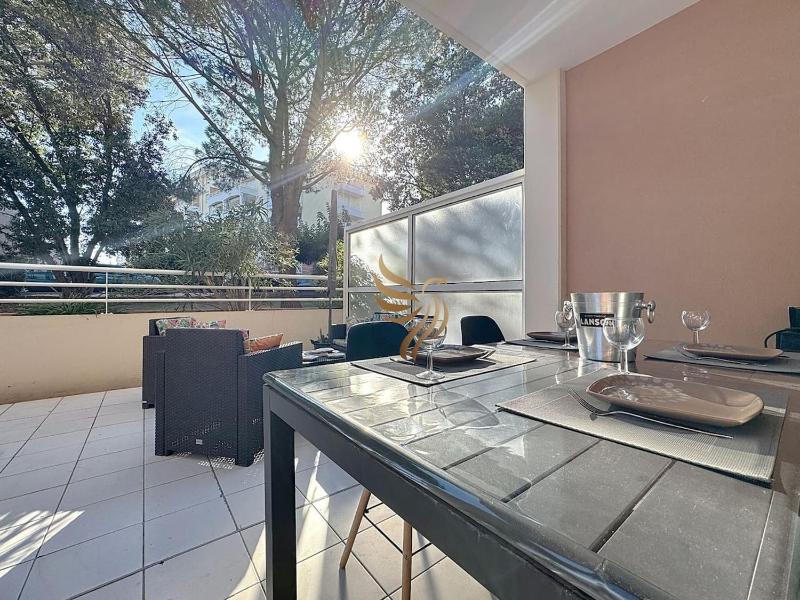 BellaHorizon T2-view of garden-terrace-park-WIFI. - image 28