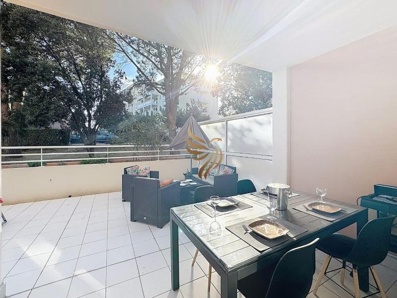 BellaHorizon T2-view of garden-terrace-park-WIFI. - image 7