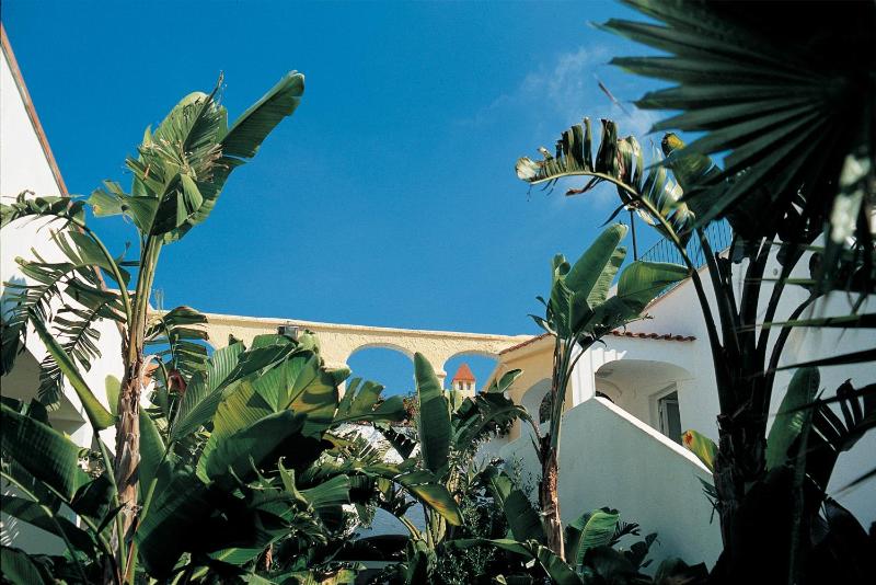 Hotel La Scogliera - image 5