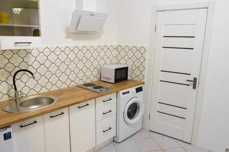 Cozy apartment near the High Castle - image 8