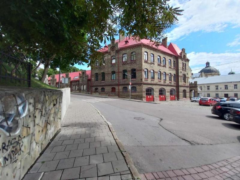 Cozy apartment near the High Castle - image 6