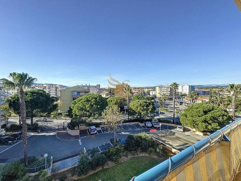 T2garageACswimming pool750 m from the beach. - image 2