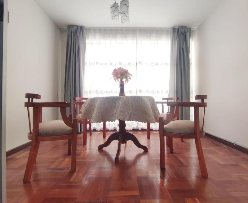 Hermoso departamento en zona estrategica - image 3
