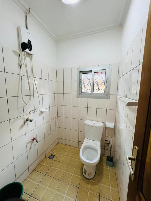 Appartement moderne meublé Wi-Fi Parking Nkozoa - image 4