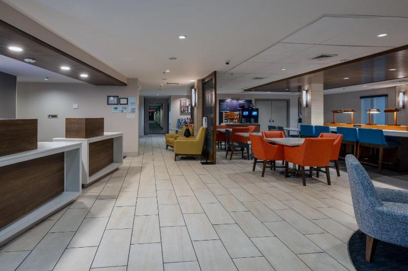 Holiday Inn Express Charleston US Highway 17 & I-526 By IHG - image 8