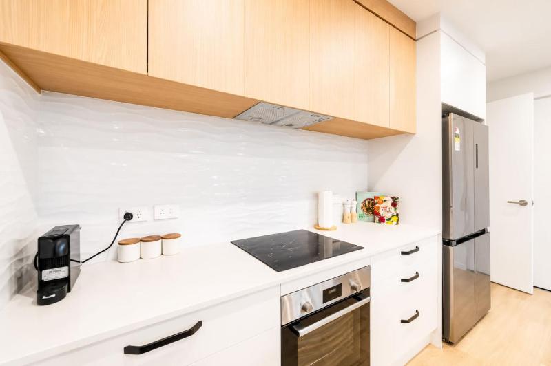 Modern 4BR Stay with Large Living Area in Hornby - image 18