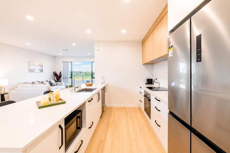 Modern 4BR Stay with Large Living Area in Hornby - image 46