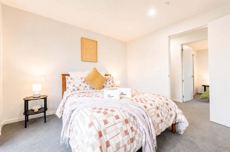 Modern 4BR Stay with Large Living Area in Hornby - image 42