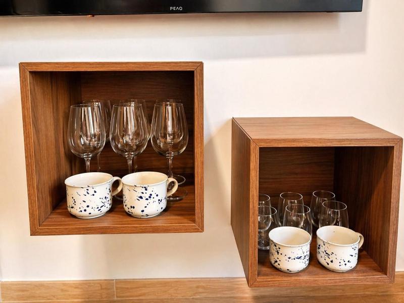Chic Madrid Stay with Terrace - image 4