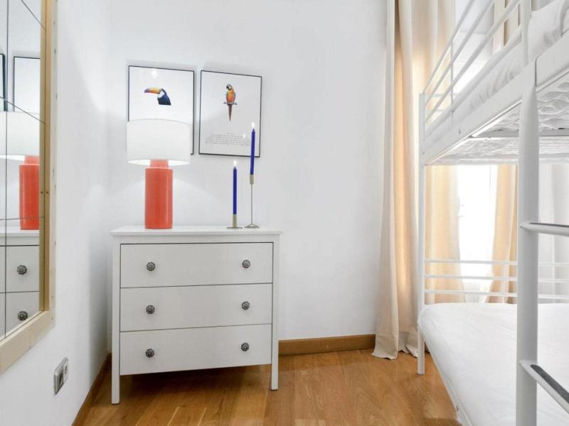 8-Guest Central Madrid Haven - image 4