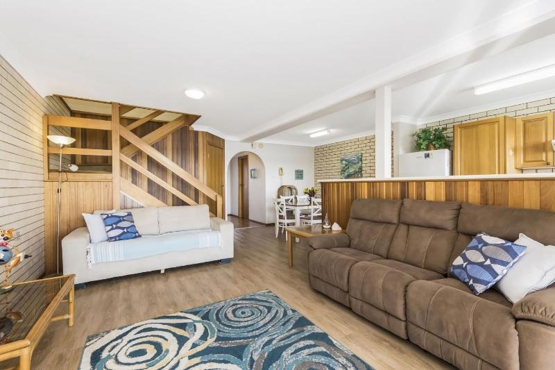 Peninsula Court 6 - River Front - Stone Real Estate Yamba - image 12
