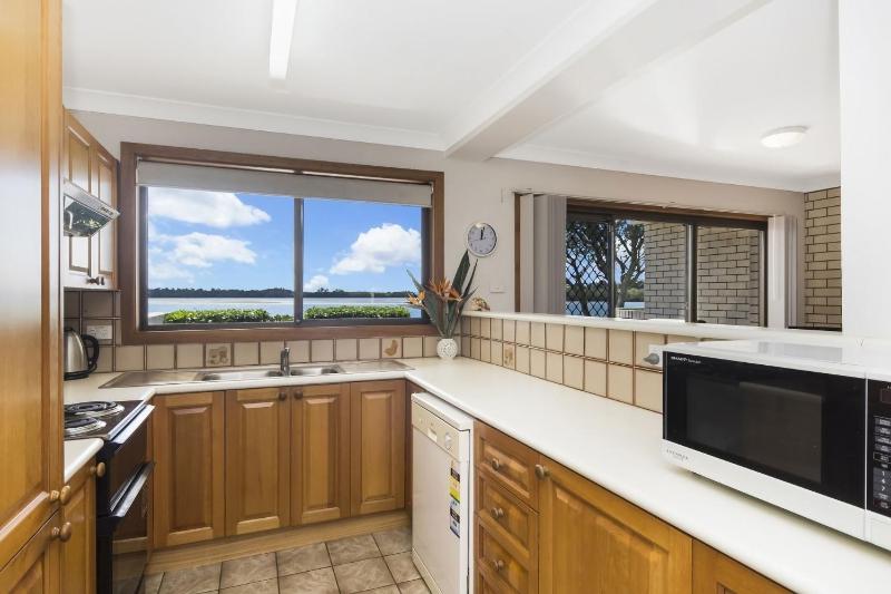 Peninsula Court 6 - River Front - Stone Real Estate Yamba - image 11