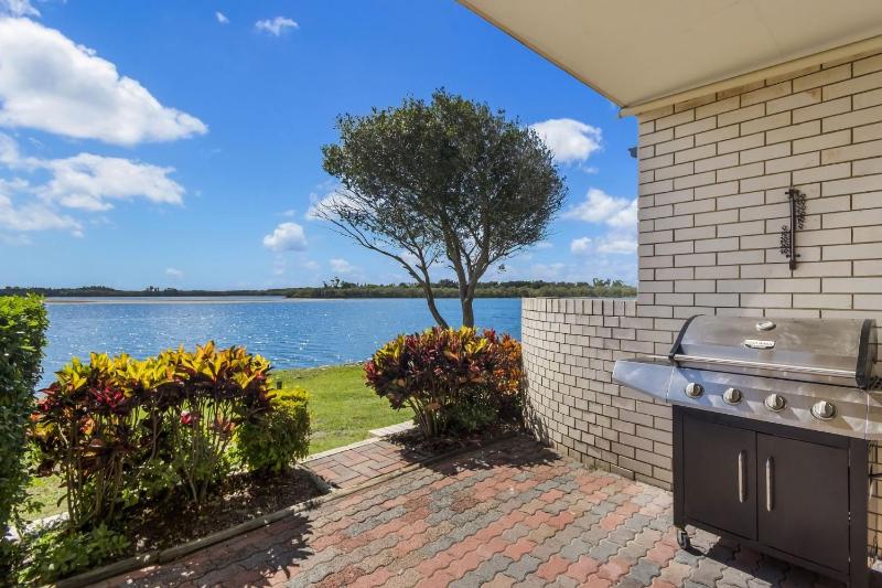 Peninsula Court 6 - River Front - Stone Real Estate Yamba - image 5