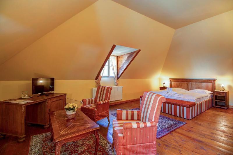 Comfort Triple Room image 4