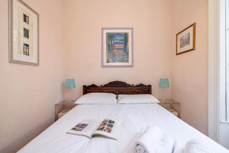 Regina - Duplex in Heart of Menton - Happy Rentals - image 15
