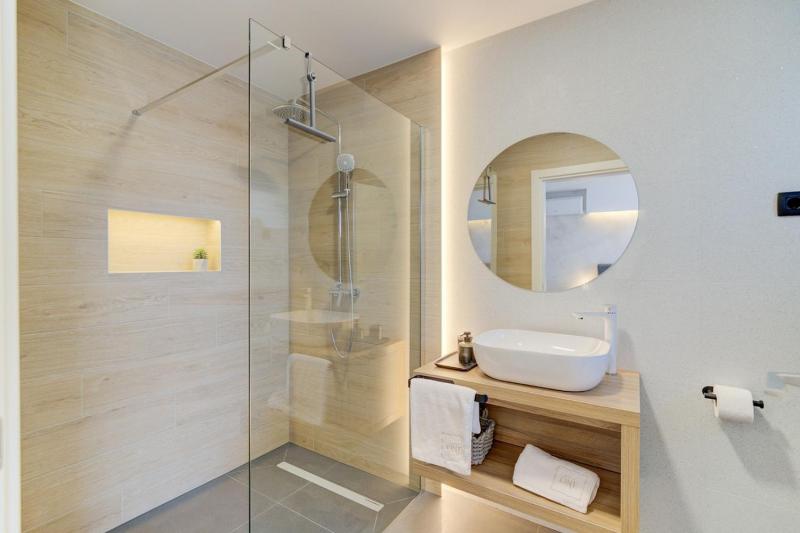 Pool Villa One /w Sauna and Jacuzzi - image 10
