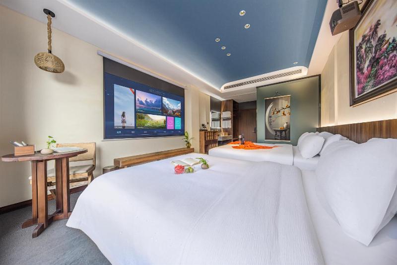 Zhangjiajie Spring Plum Resort-Free One-way Pickup-A 5 minutes'walk to Forest Park - image 16
