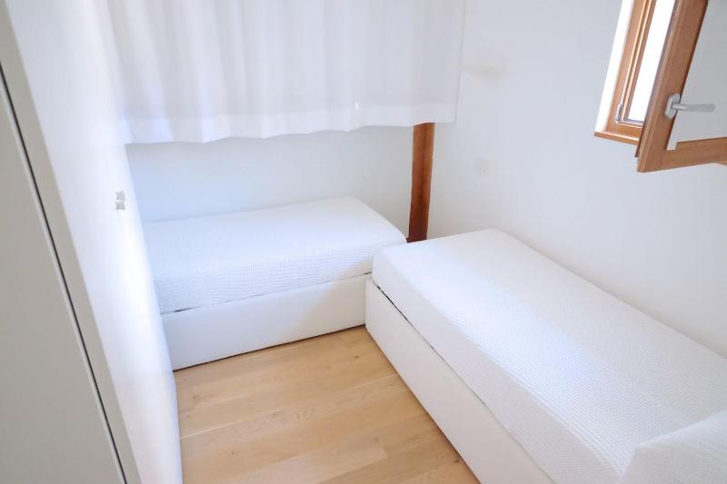 Belvedere Apartments - image 28